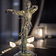 Миниатюра «Джигит, танцующий лезгинку» из бронзы — оригинальный подарок — фотография 1