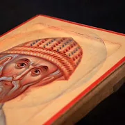 Икона с ковчегом "Спиридон Тримифунтский" — необычный подарок — фотография 5