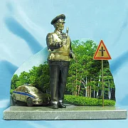Бронзовый сувенир «За безопасность движения» — необычный подарок — фотография 2