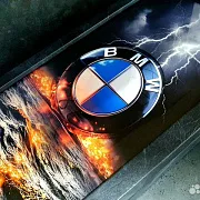 На память: Нарды под стеклом «BMW» — фотография 3