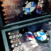 Нарды под стеклом «BMW M5» — необычный подарок — фотография 9