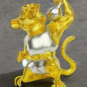 На память: Бронзовая статуэтка «Тигр силач» с позолотой — фотография 1