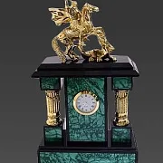 Каминные часы «Георгий Победоносец» на долерите и малахите, 200×95×360 мм — оригинальный подарок — фотография 3