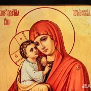 Икона деревянная "Богоматерь Почаевская" — необычный подарок — фотография 3