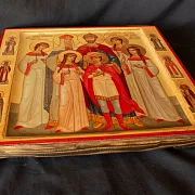 На память: Икона Царственных Страстотерпцев "Семья Романовых" — фотография 4