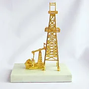 Сувенир «Нефтяная вышка» — красивый подарок — фотография 5