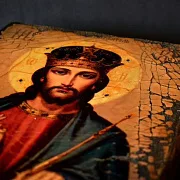 Икона под старину "Христос Вседержитель" — необычный подарок — фотография 6